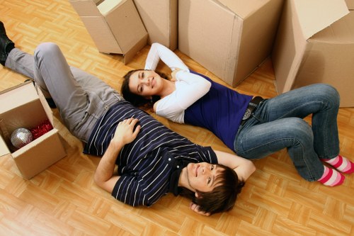 Commercial man and van transport service for small business jobs in Plumstead