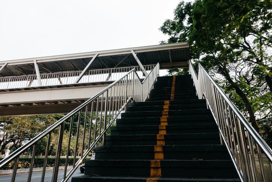 https://manwithvanplumstead.co.uk/blog/plumstead-common-moves-access-staircase-solutions/